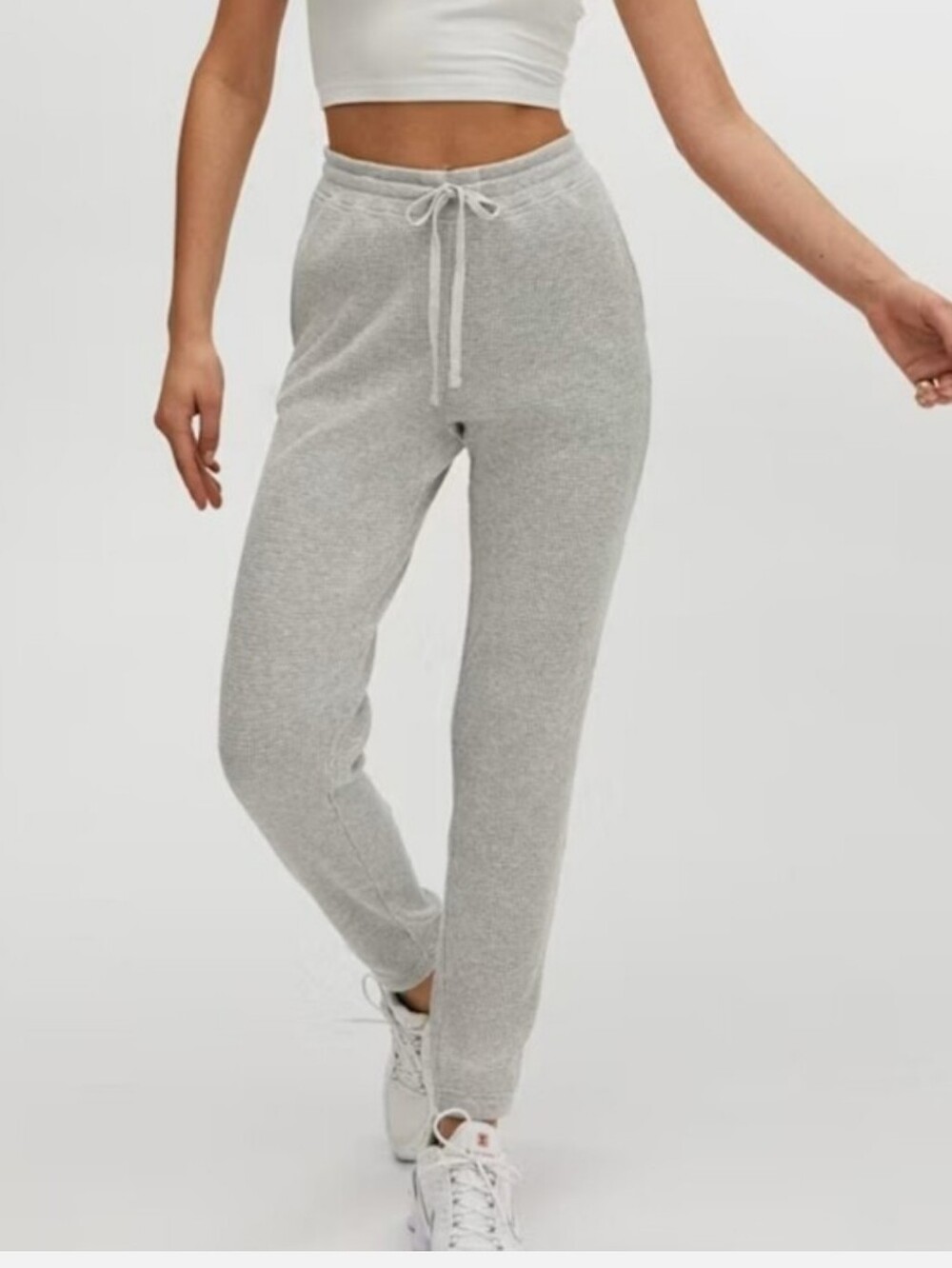 Aritzia TNA Light Gray High-Rise Drawstring Joggers Women Waffle Knit Sweatpants